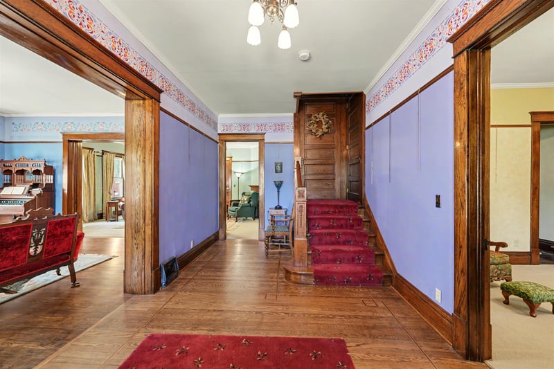 116 Mill St, Lindsborg, KS 67456