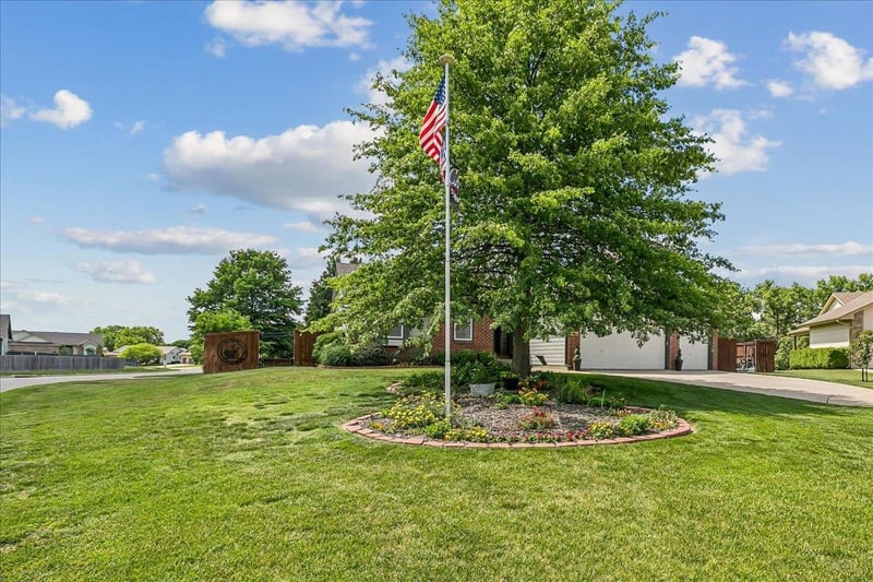 4702 E Eagles Landing Ct, Wichita, KS 67220