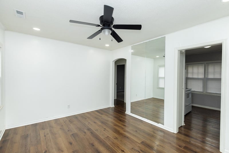 633 Harding, Wichita, KS 67208