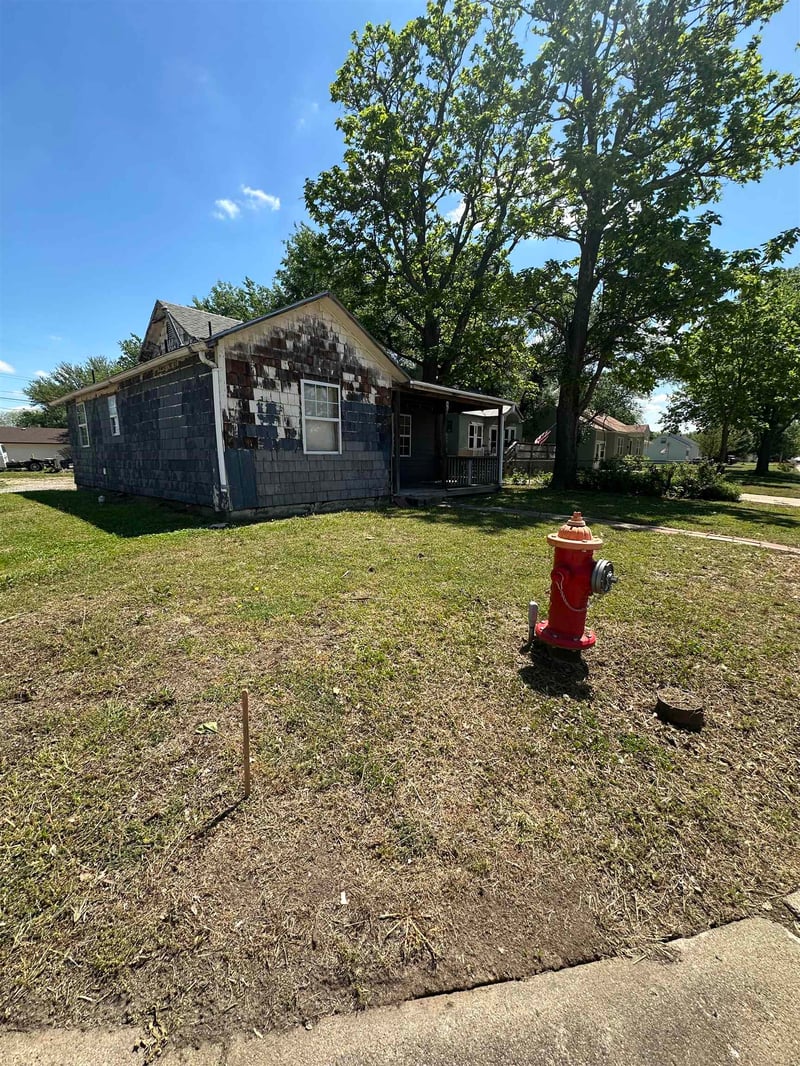 1529 C St, Wellington, KS 67152