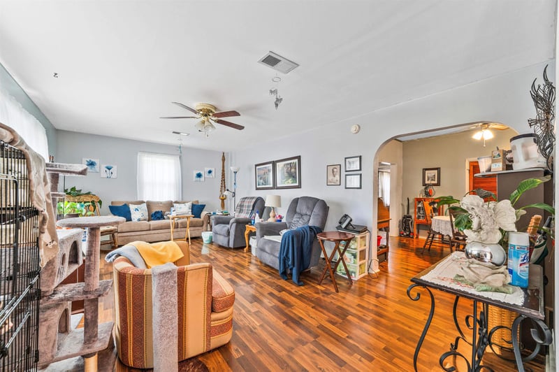 229 Sedgwick St, Wichita, KS 67213