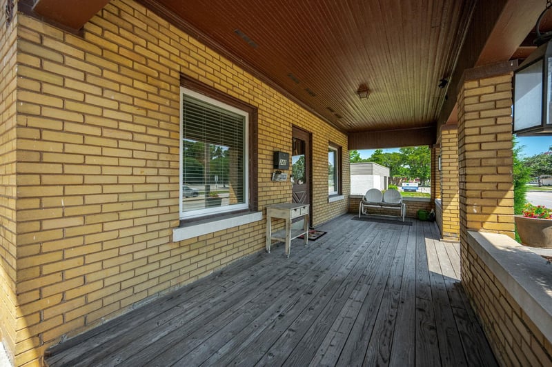 341 S Hillside Ave, Wichita, KS 67211
