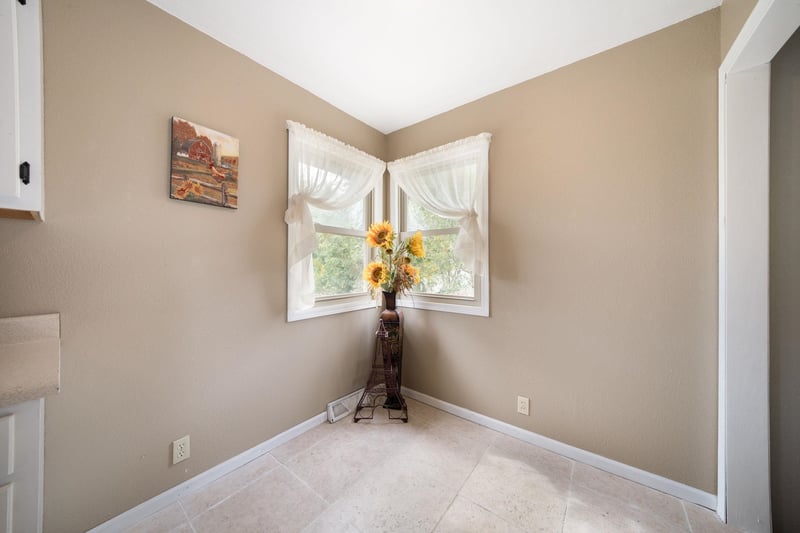 2337 Glenn Ave, Wichita, KS 67213
