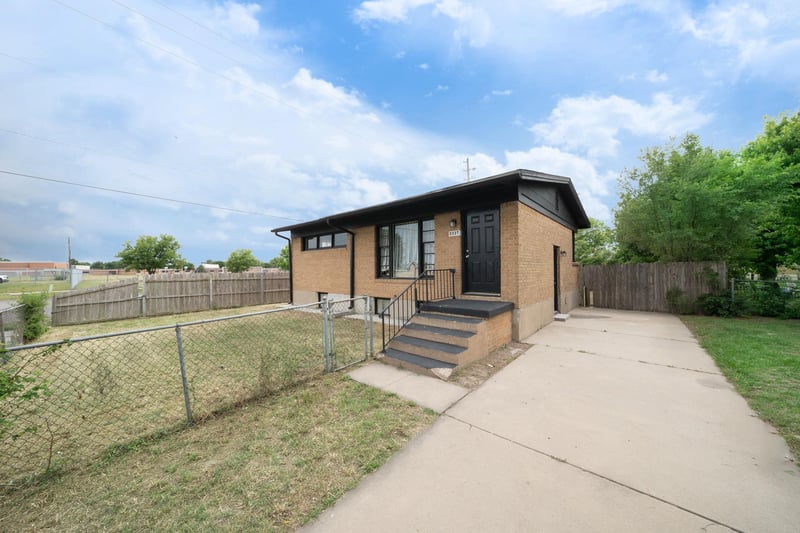2337 Glenn Ave, Wichita, KS 67213
