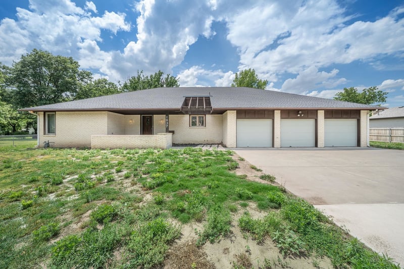 1837 Mt Carmel, Wichita, KS 67203