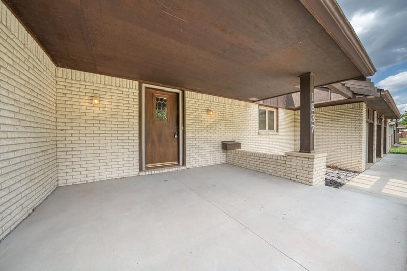 1837 Mt Carmel, Wichita, KS 67203