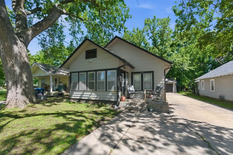 622 Carr Ave, El Dorado, KS 67042