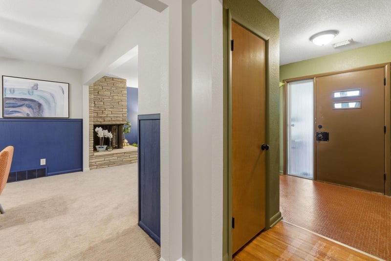 1149 N Old Manor Rd, Wichita, KS 67208