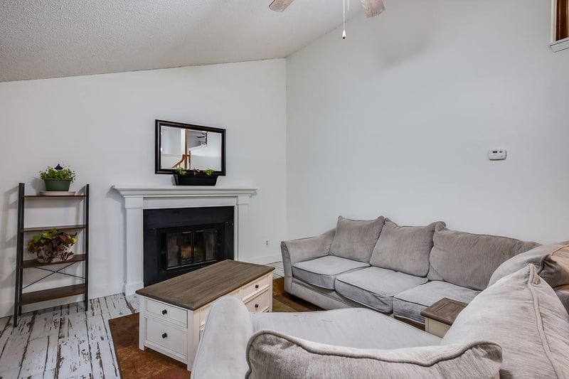2048 Forest Park St, Derby, KS 67037