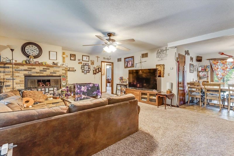 1603 Mound St, Winfield, KS 67156