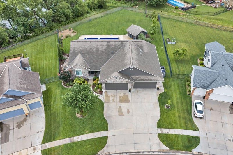 2020 N Newberry St, Derby, KS 67037