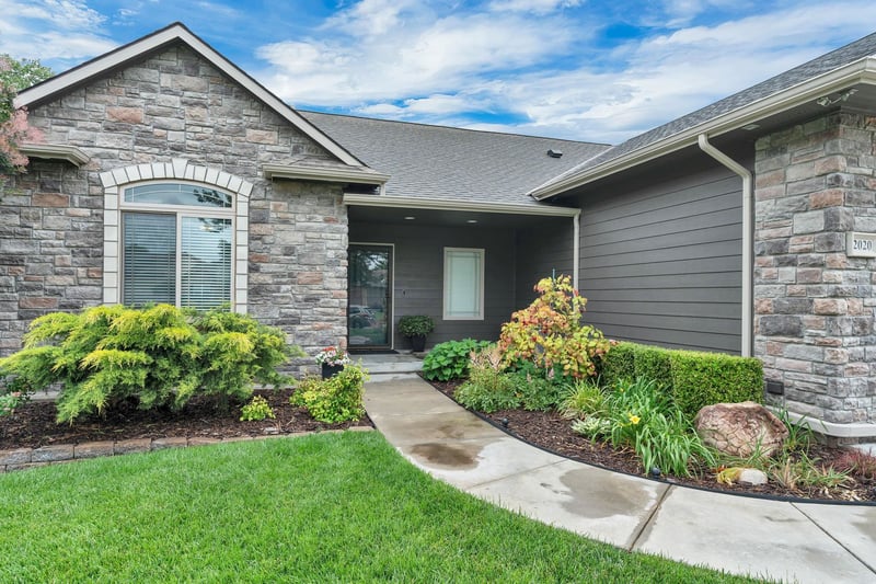 2020 N Newberry St, Derby, KS 67037