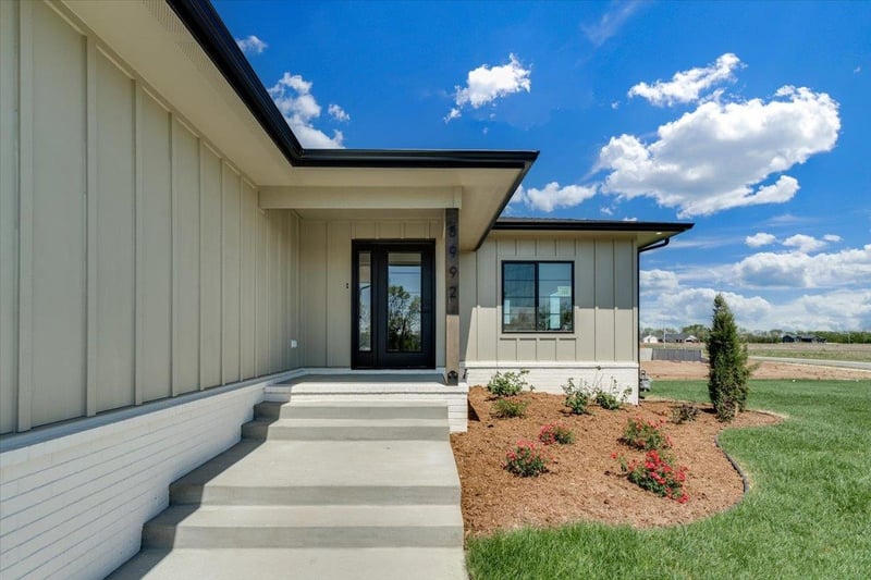 8992 Bradford St, Wichita, KS 67210