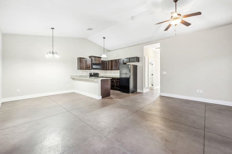 6411 Vassar Ave, Derby, KS 67037-8695