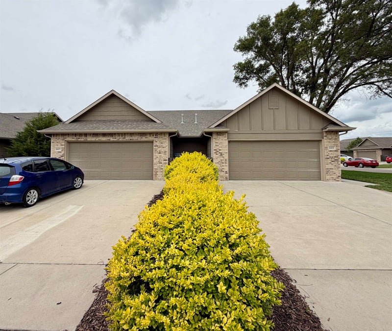 6411 Vassar Ave, Derby, KS 67037-8695