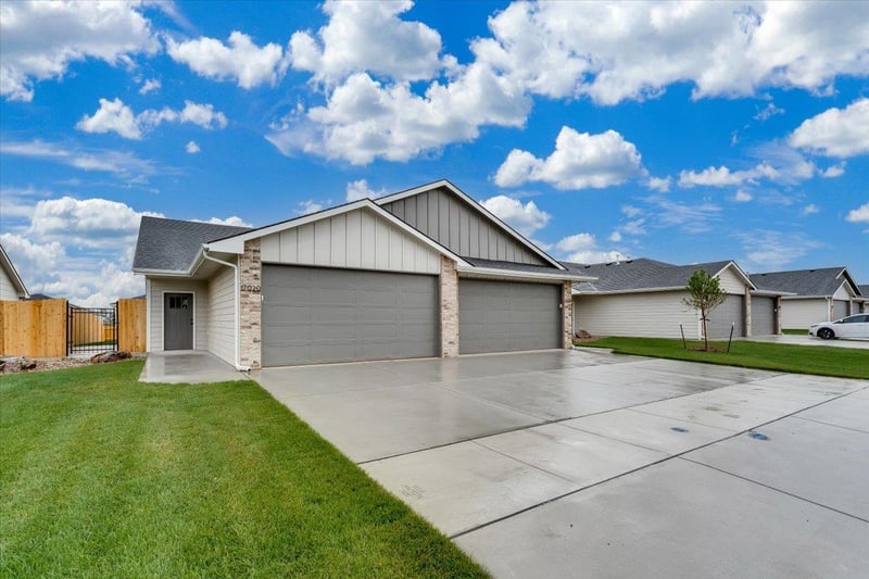 17018 Lawson St, Wichita, KS 67052