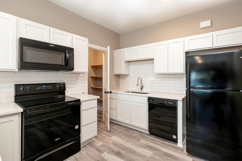 4521 Sandplum , Wichita, KS 67205