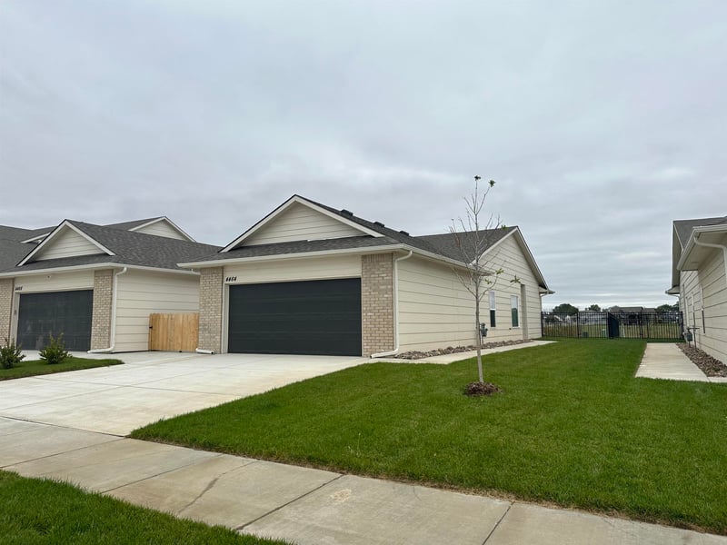 4521 Sandplum , Wichita, KS 67205