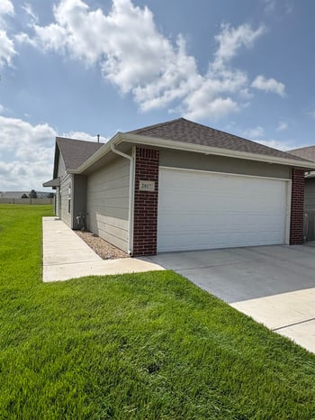 2817 W 55th St N Ct, Wichita, KS 67204