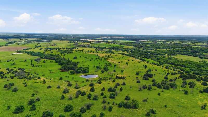 000 Road 25 , Longton, KS 67352