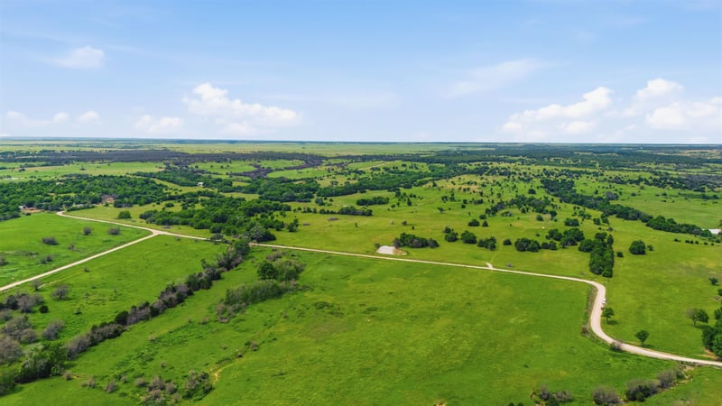 000 Road 25 , Longton, KS 67352