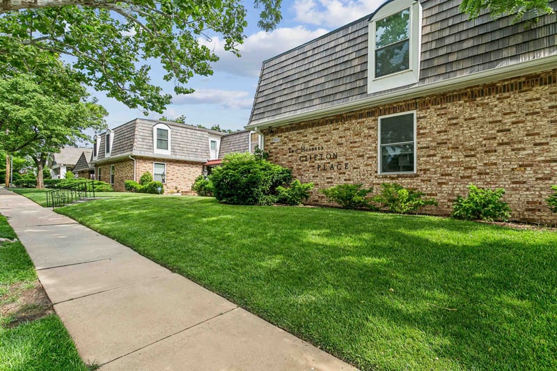 3411 Oakland Ave, Wichita, KS 67218