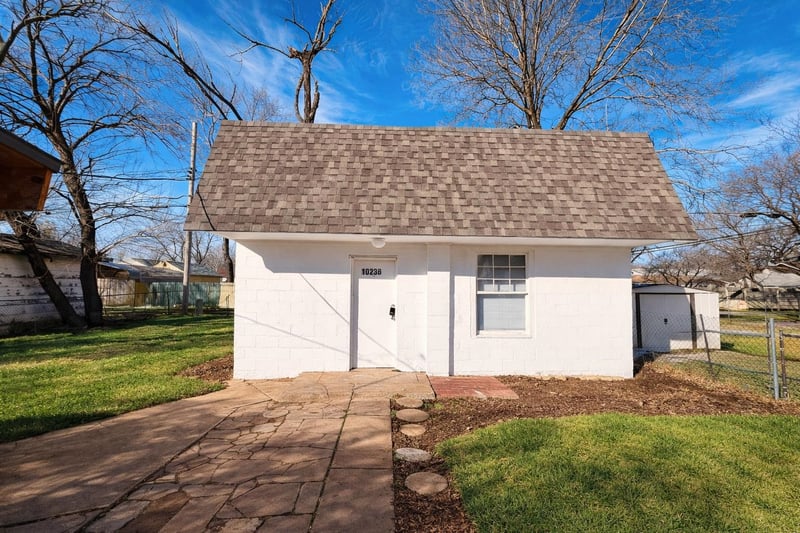 1023 S Millwood, Wichita, KS 67213