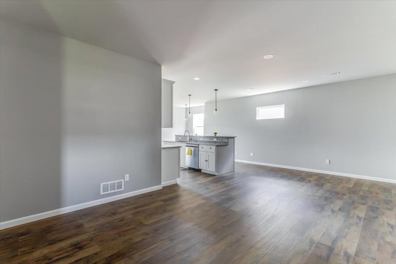 752 Wakefield Ave, Valley Center, KS 67147