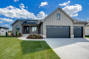 9021 E Bradford Cir, Wichita, KS 67210
