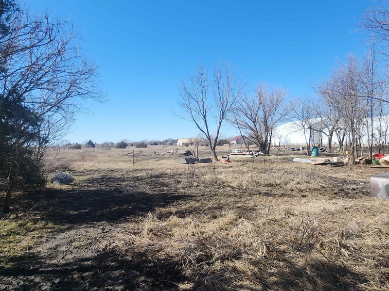 8531 N Ridge Rd, Valley Center, KS 67147