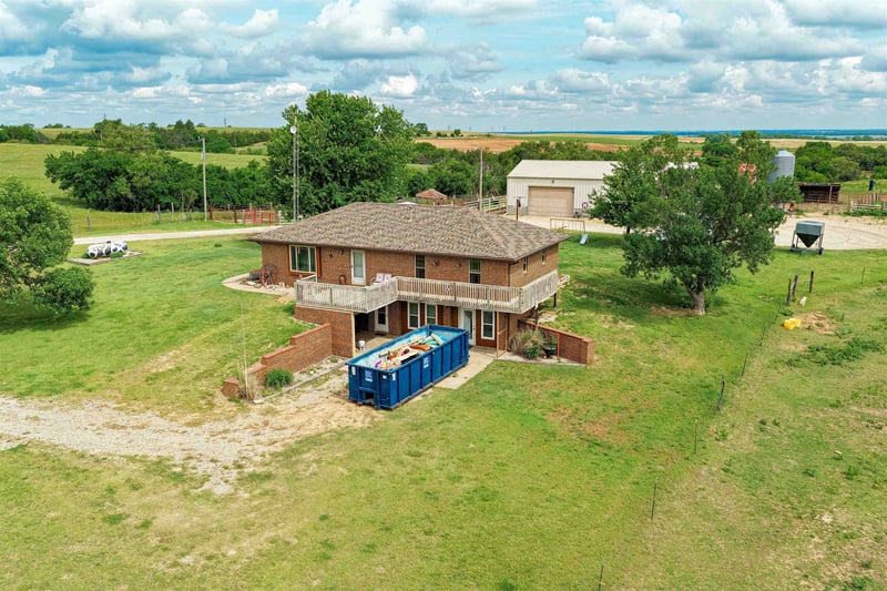 5501 E Shipton Rd, New Cambria, KS 67470