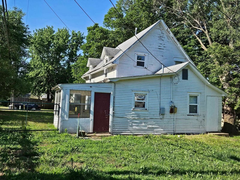 1510 Olive , Winfield, KS 67156