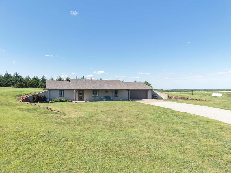 522 150th Rd, Bennington, KS 67422
