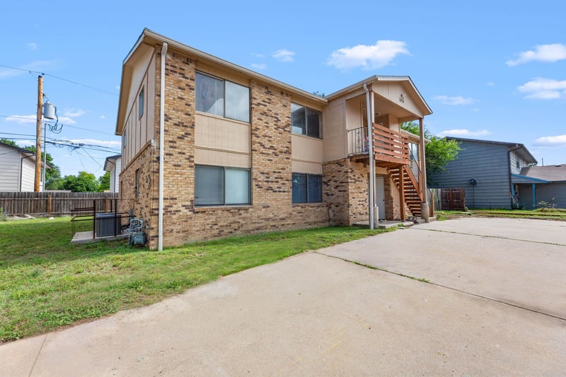 1520 E Fortuna St, Wichita, KS 67216