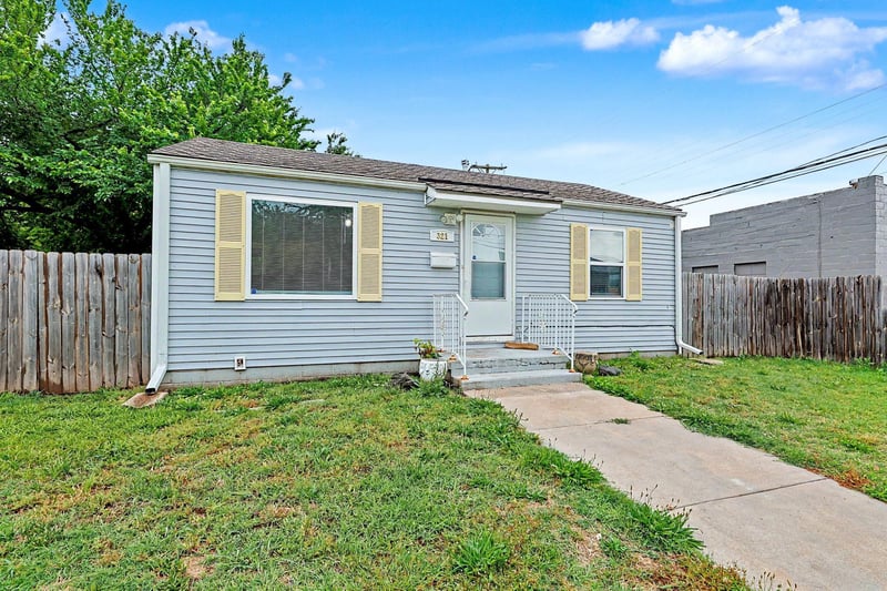 321 Kinkaid Ave, Wichita, KS 67211