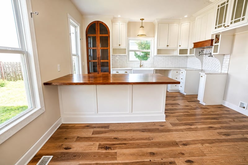 502 10th , Winfield, KS 67156