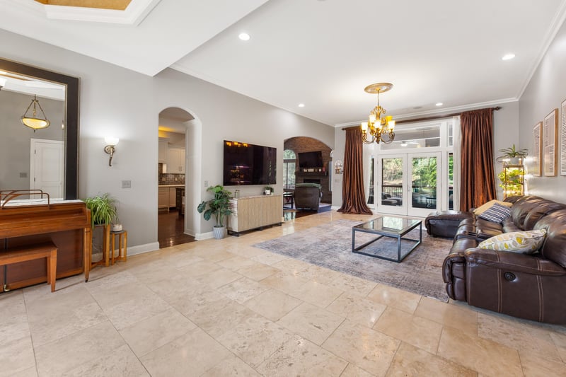 104 Chelmsford Ct, Wichita, KS 67230