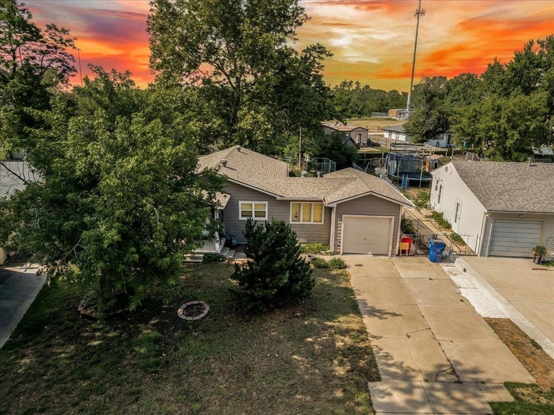 3579 Vine , Wichita, KS 67217