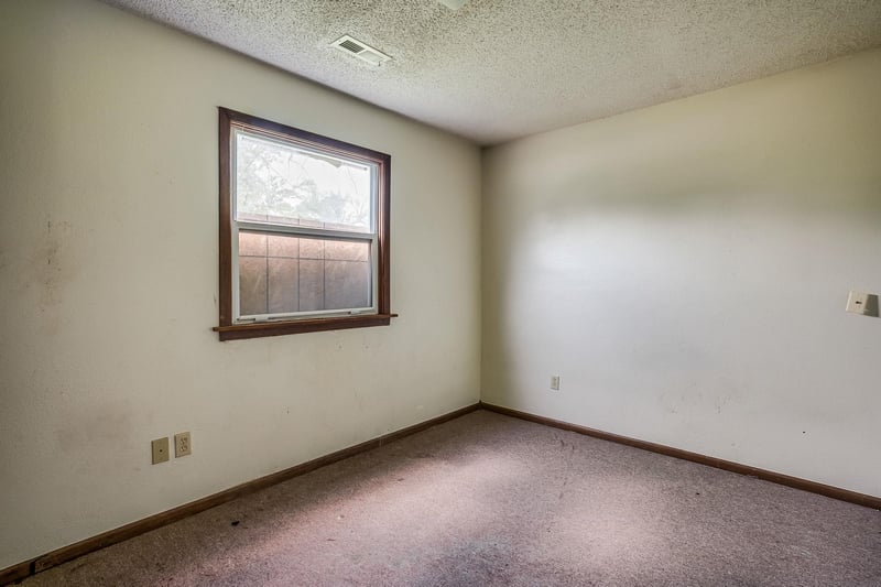 2915 Shadybrook Ln, Wichita, KS 67214