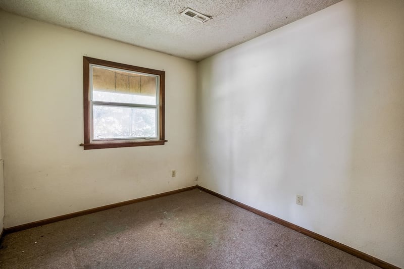 2915 Shadybrook Ln, Wichita, KS 67214