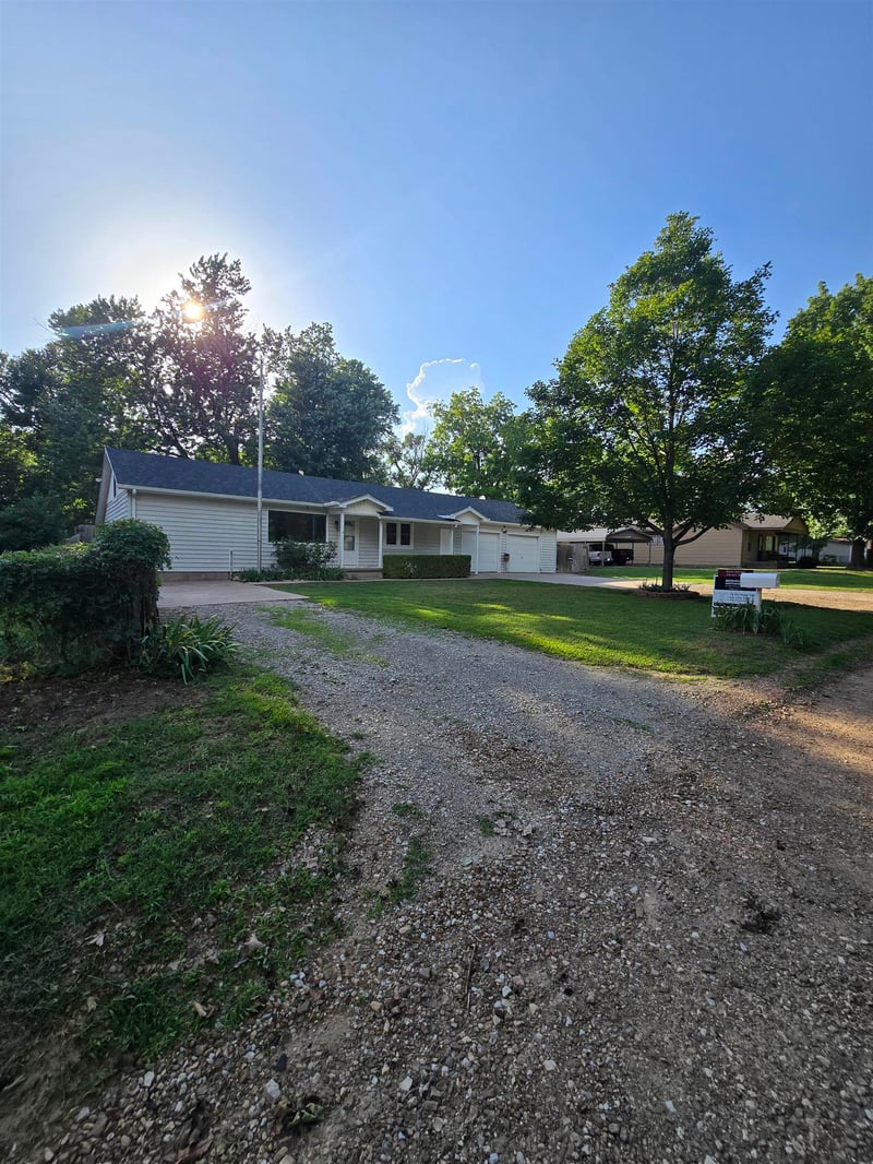 1125 N 13th, Arkansas City, KS 67005