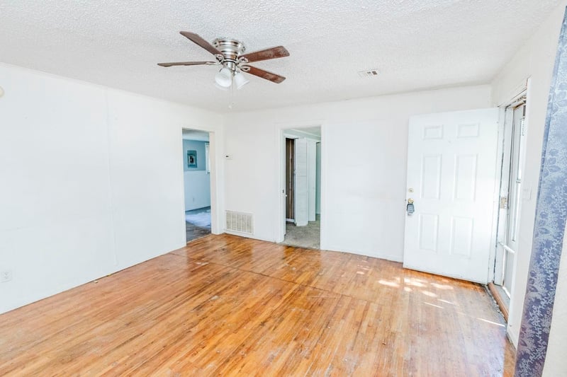 1843 N Litchfield, Wichita, KS 67203