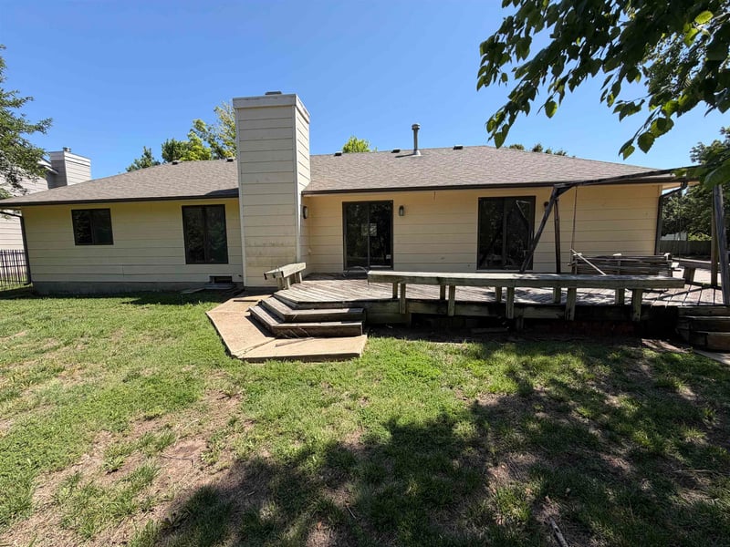 2750 Rushwood St, Wichita, KS 67226