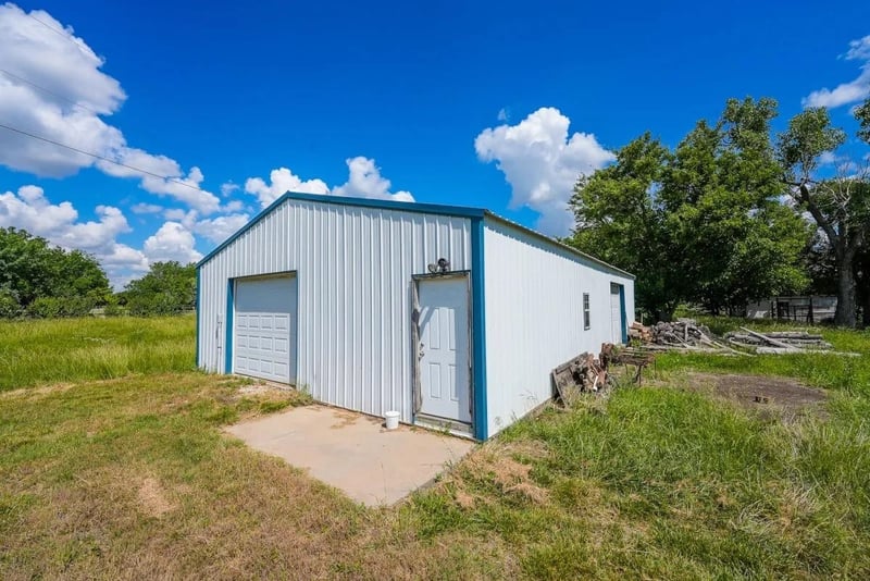 18156 SW Tawakoni Rd, Rose Hill, KS 67133
