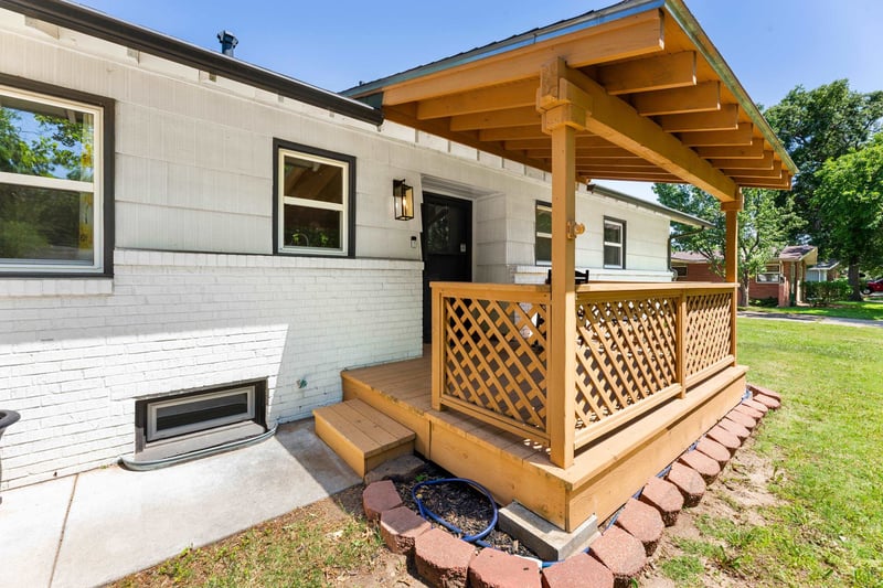 852 Caddy Ln, Wichita, KS 67212