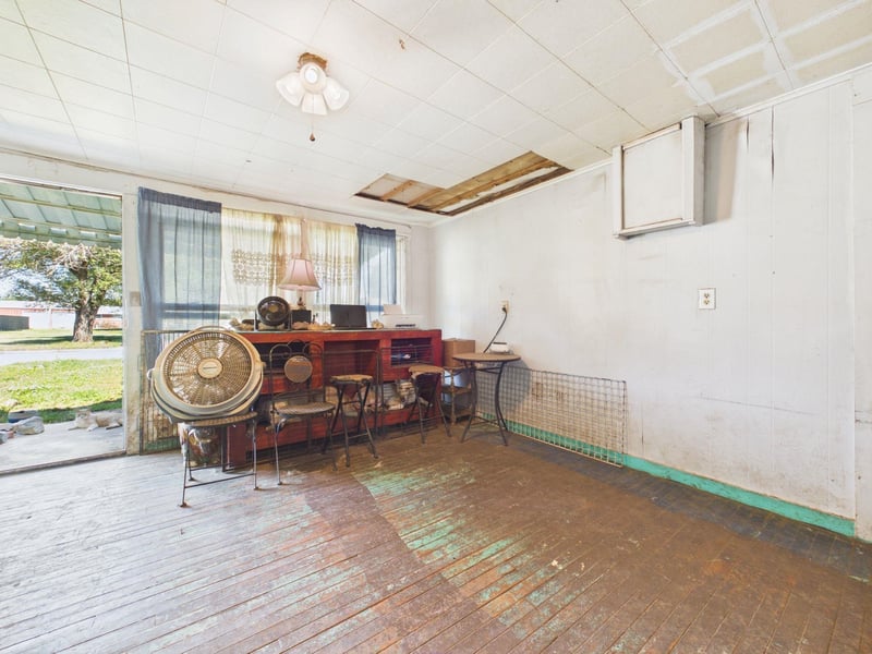 517 N Gardner, Wellington, KS 67152