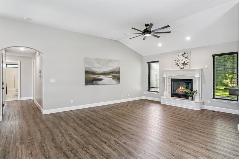 3106 N Lakecrest Cir, Wichita, KS 67205