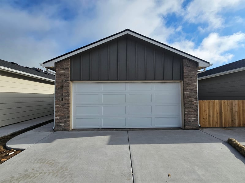 12536 Northstar St, Maize, KS 67223