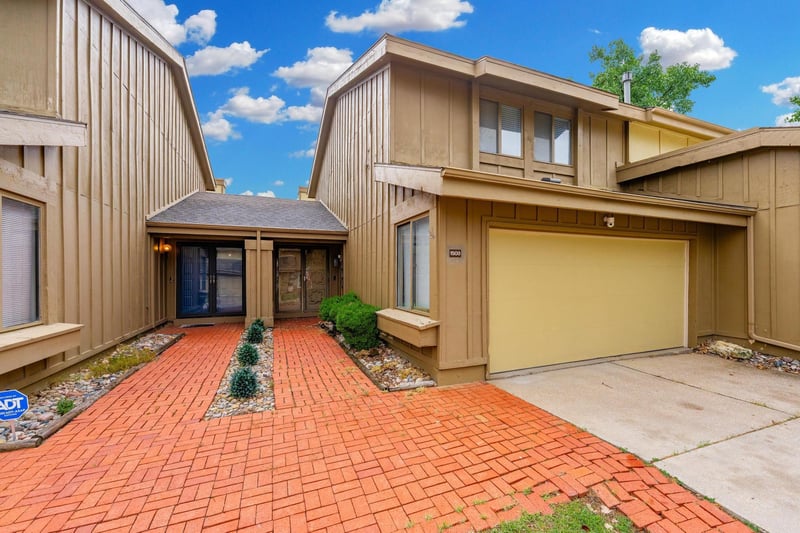 8201 Harry , Wichita, KS 67207