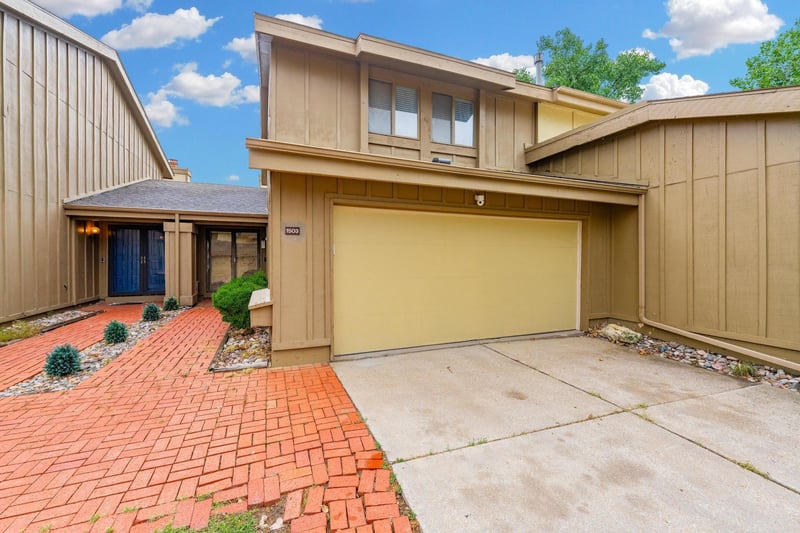 8201 Harry , Wichita, KS 67207